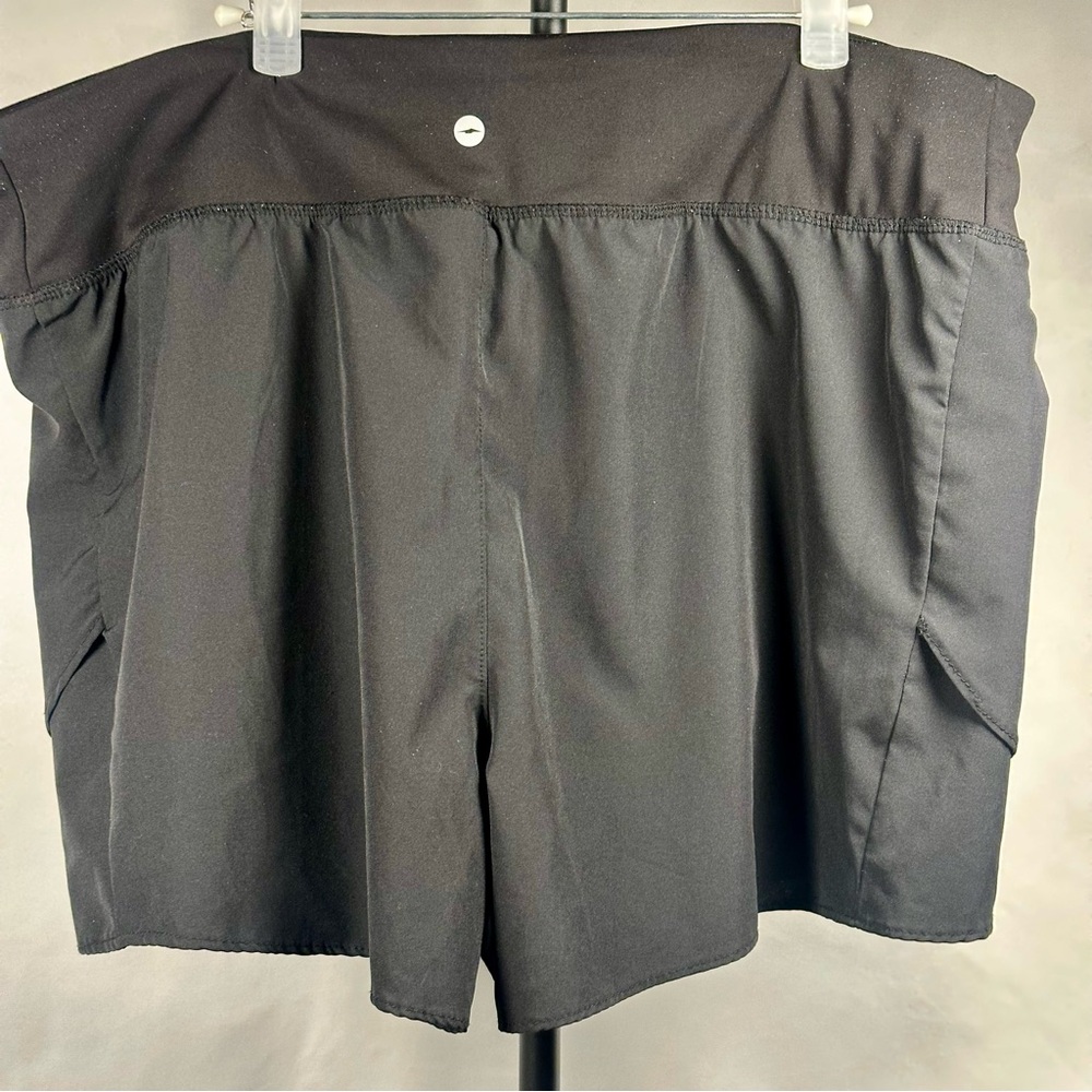 Women’s Adjustable Waist Avia Charcoal Performance Shorts - Picture 3 of 10